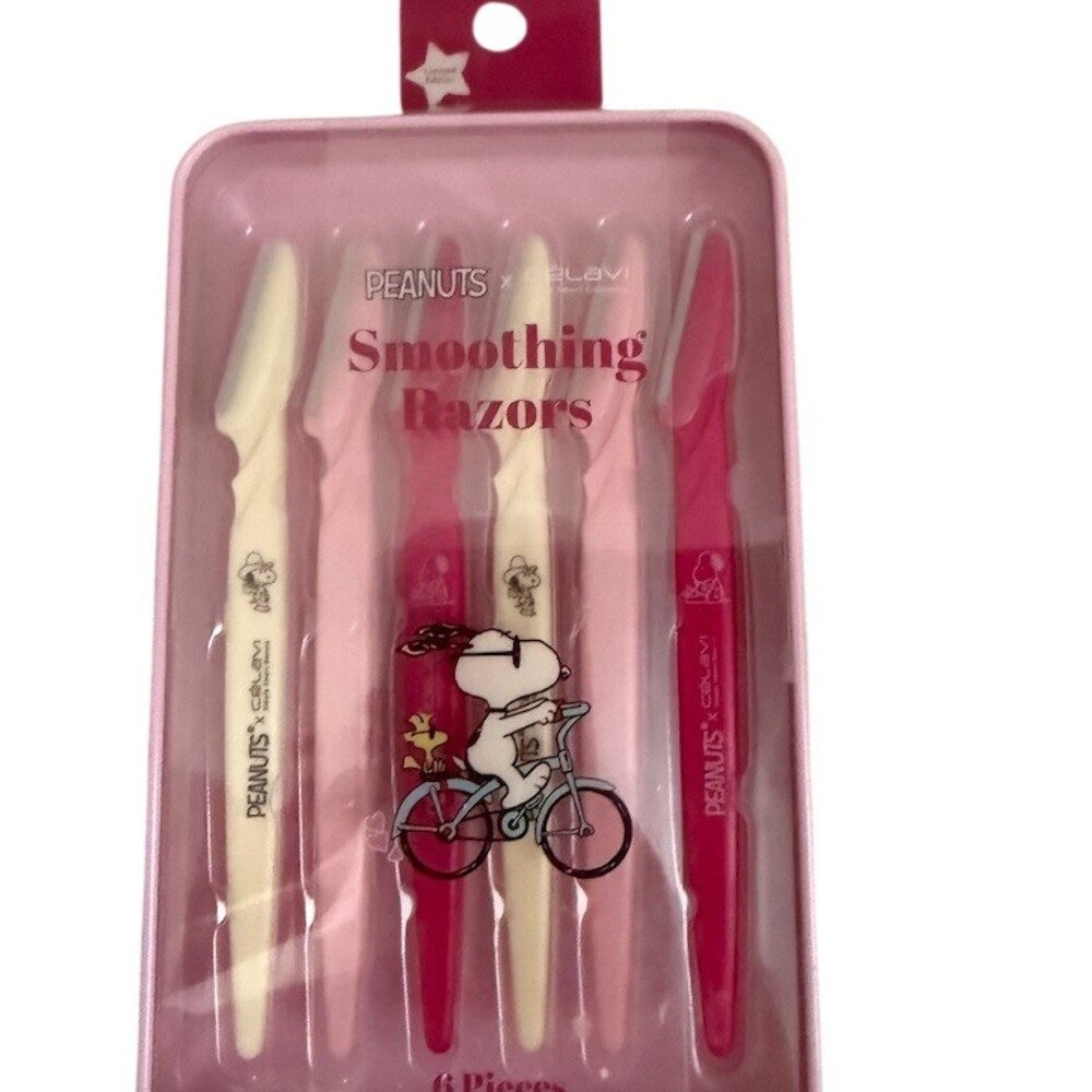 Celavi x Peanuts Snoopy Dermaplaning Face & Eyebrow Razors Set 6pc Pink